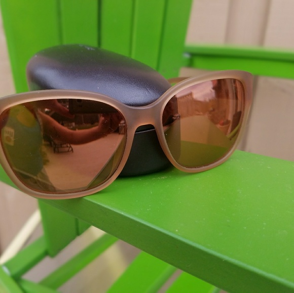 Michael Kors Sunglasses with case - Picture 2 of 2